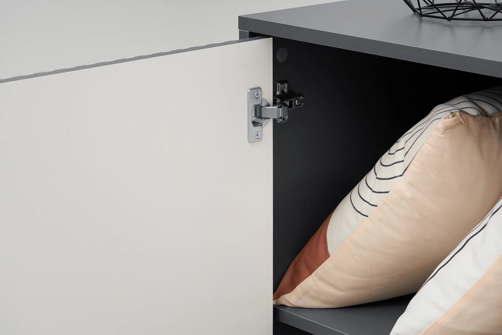 Комод Тесса с ножками, лдсп/мдф, 200х42.6х83 см