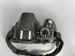 Nikon D3100 32.300 кадров