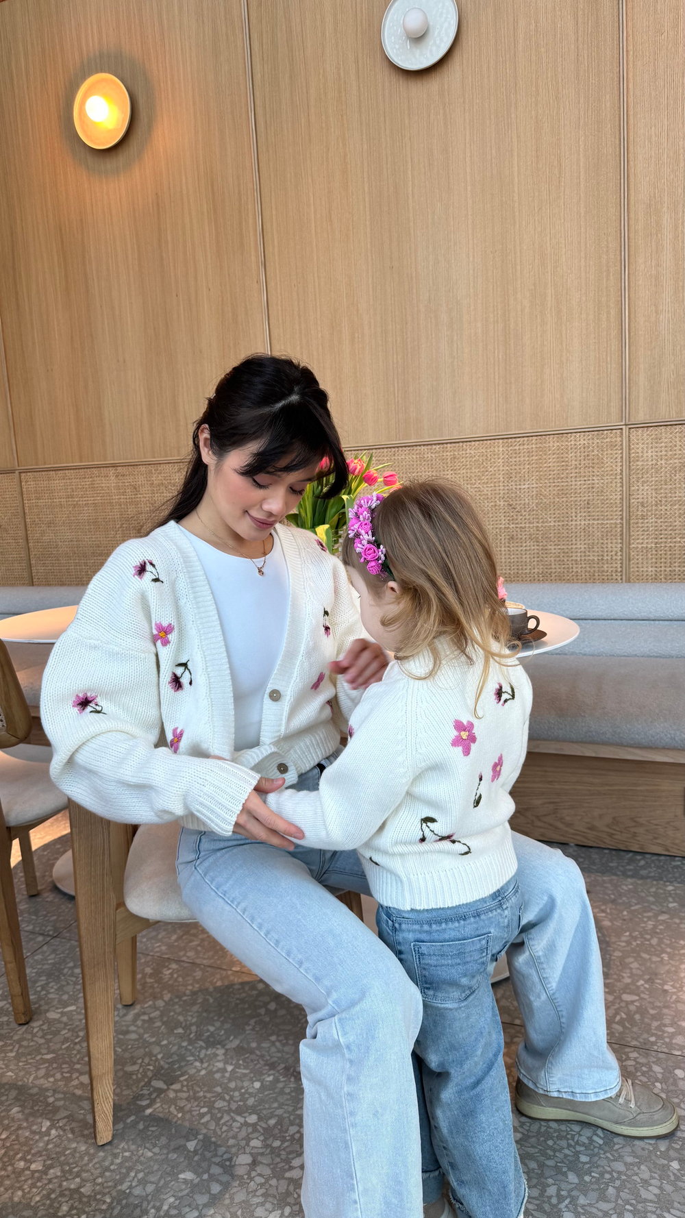 Кардиган с цветами взрослый