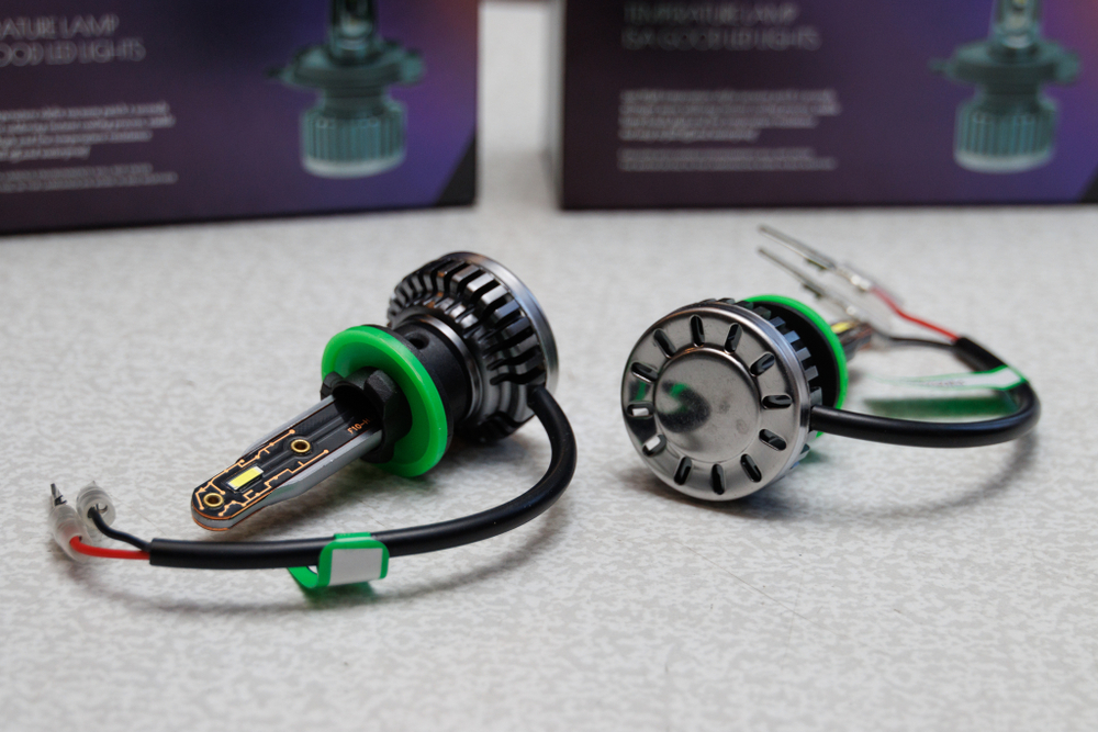 ZMB F10R Led 15W 12-24V H1 H3 H4 H7 H11 HB3 HB4