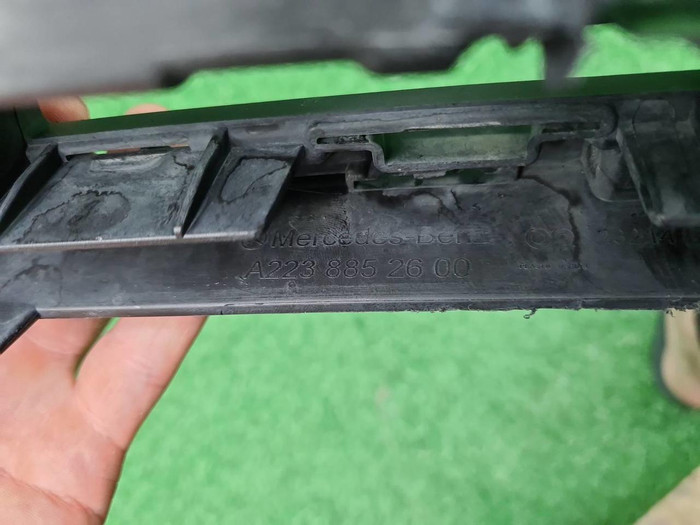 Кронштейн перед. бампера Mercedes S W223 (20-нв)