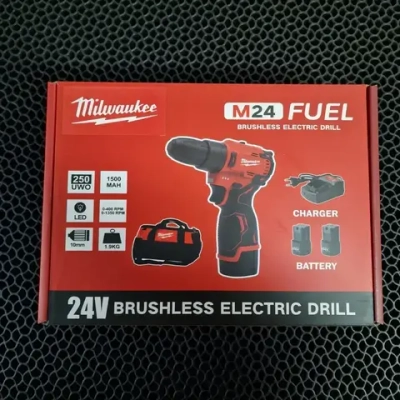 Milwaukee Дрель-шуруповерт, 24 В, 2 АКБ