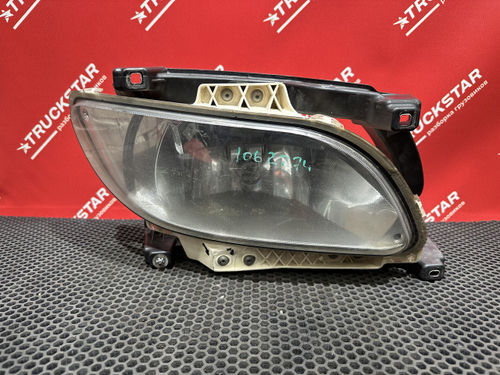 Фара противотуманная правая