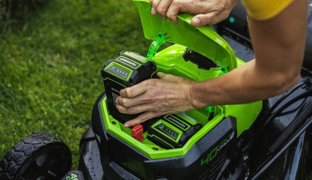 Газонокосилка аккумуляторная GREENWORKS GD40LM46SP 40V, самоходная, б/щ, АКБ 8Ач и ЗУ 2506807UH