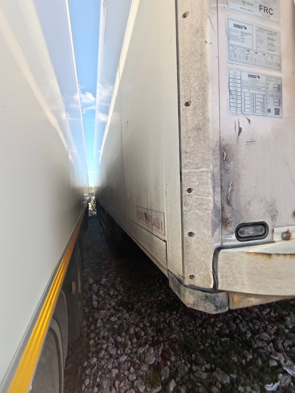 Schmitz Cargobull SKO24 Полуприцеп изотермический/рефрижератор SKO 24/L-13.4 FP60 COOL (Рефрижератор