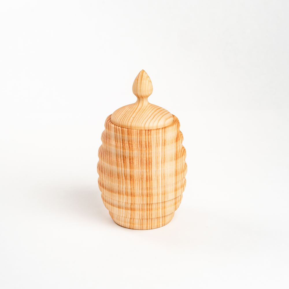Кубышка для меда, соли, специй, пряностей из древесины кедра с ложкой для меда. KD6