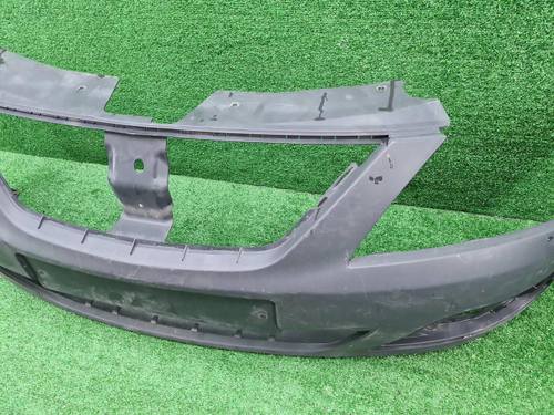 Бампер передний Lada Largus (2012-2021)