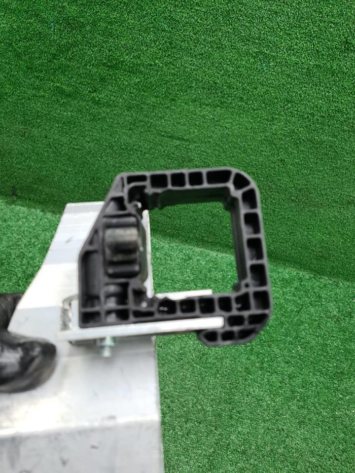 Кронштейн радиатора правый BMW X3 G01 (2017-2021)