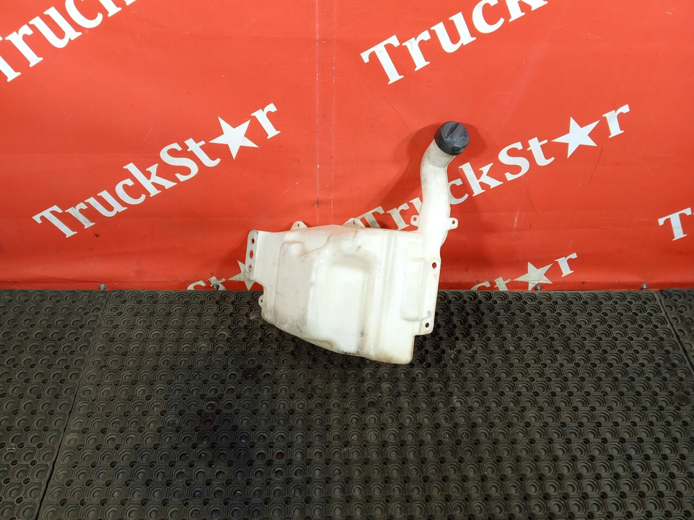 Бачок омывателя лобового стекла