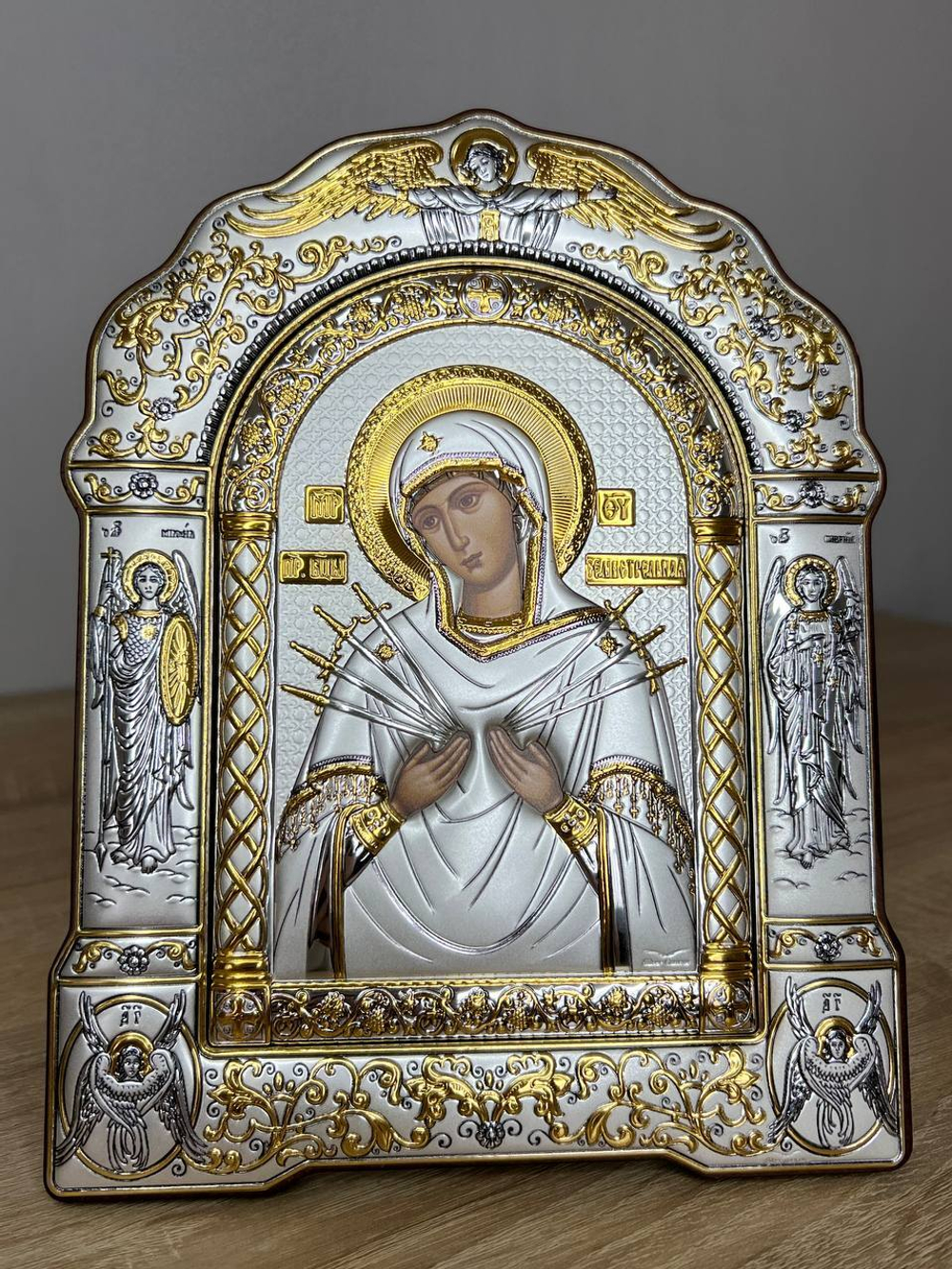 Семистрельная БМ, икона арочная с рамкой, красное дерево 167х228