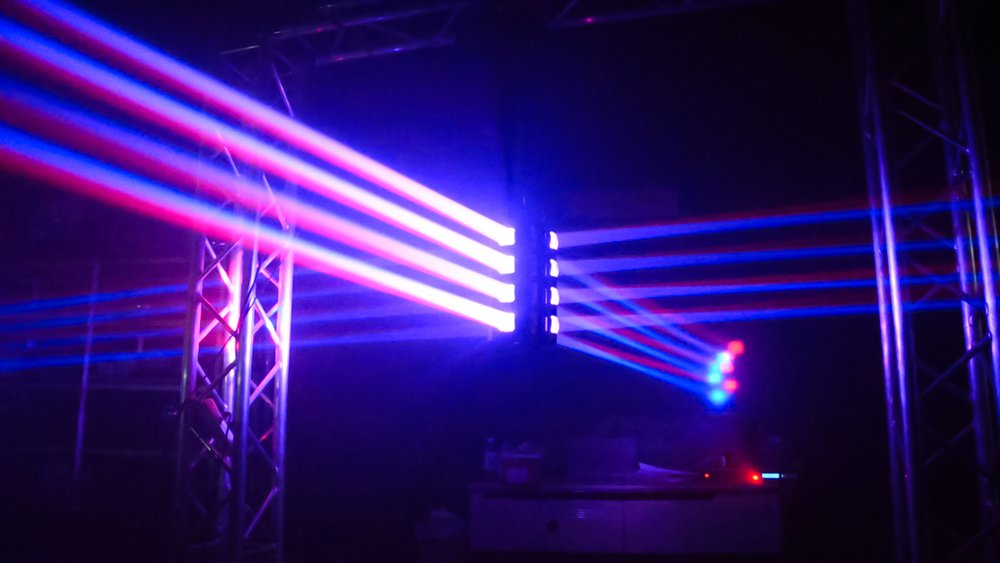 Кинетический эффект Beam, на 1-й лебедке — 300 Вт RGB SMD + Warm White