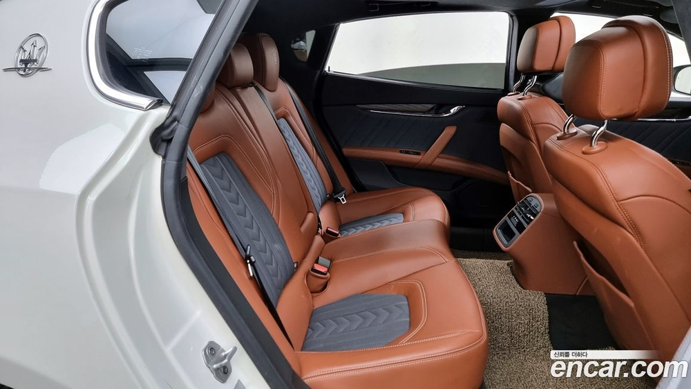 Maserati Quattroporte 3.0 Дизель GranLusso (08.2019)