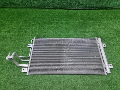 Радиатор кондиционера Hongqi HS5 (2019-н.в.)