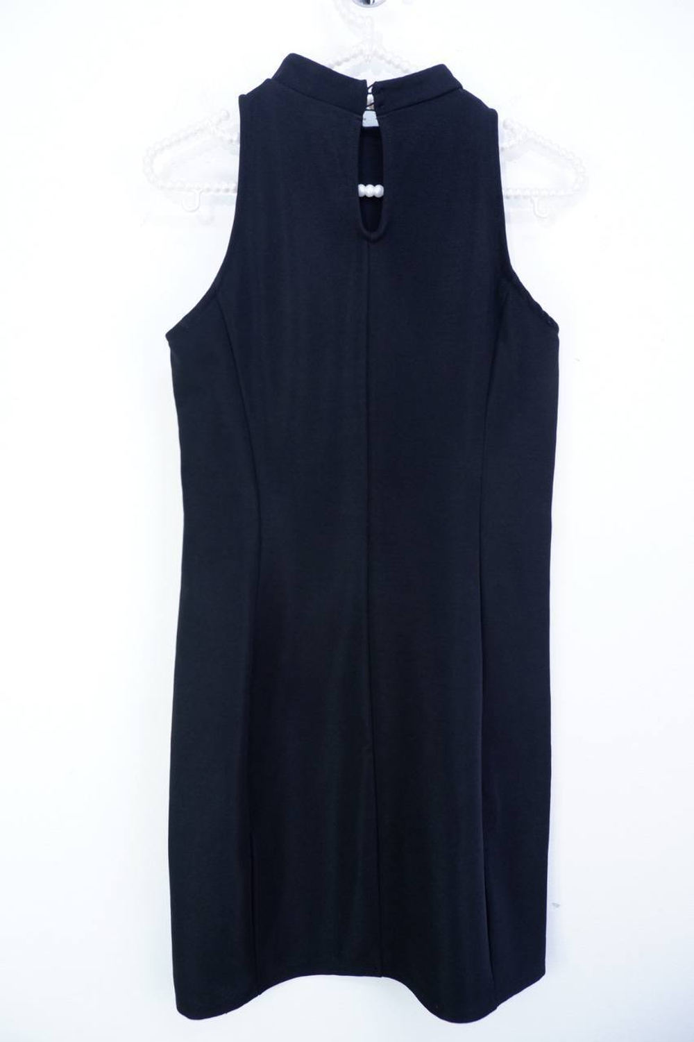 Платье H&M возможно то самое, маленькое черное платье на все случаи 40-42 размер