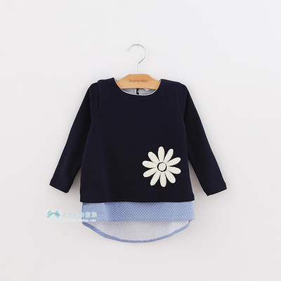 Туника асимметричная с двухслойным подолом и аппликацией цветка