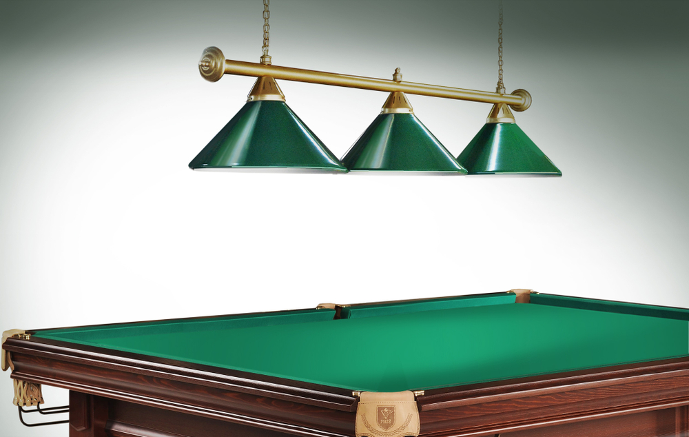 Лампа STARTBILLIARDS 3 пл. (плафоны зеленые,штанга золотая,фурнитура золото)