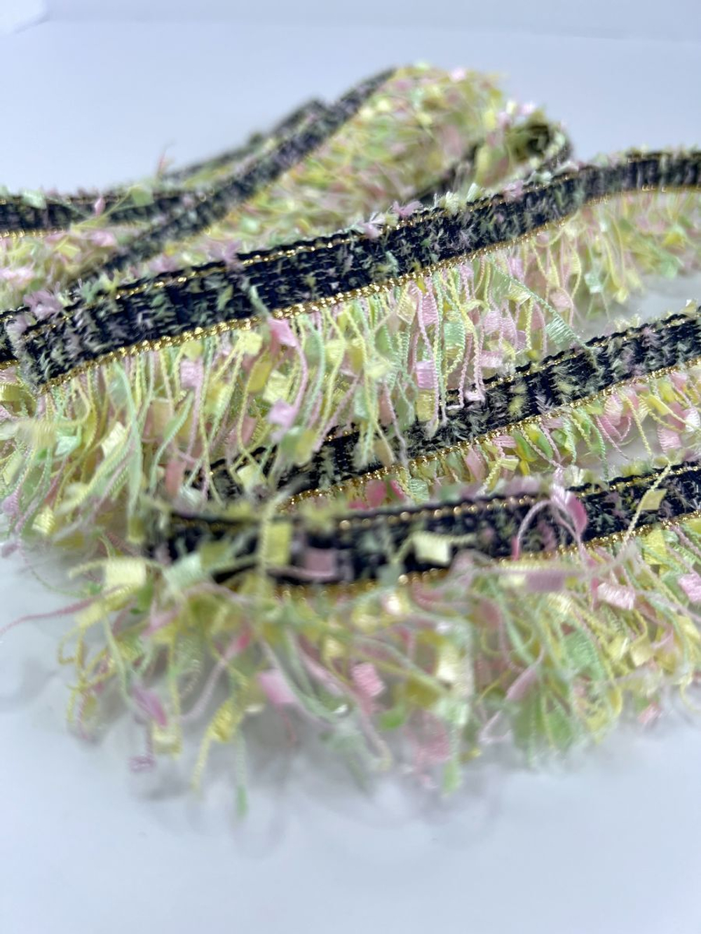 Тесьма с бахромой твидовая букле травка 35мм (1,5м в уп)