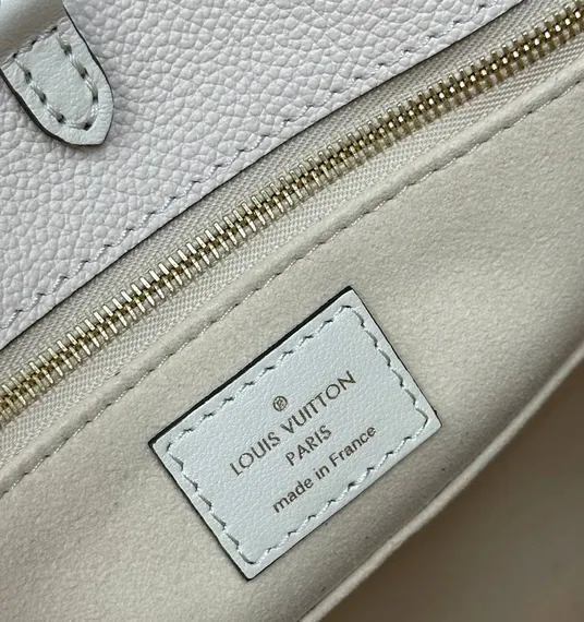 Сумка Louis Vuitton Onthego кремовый
