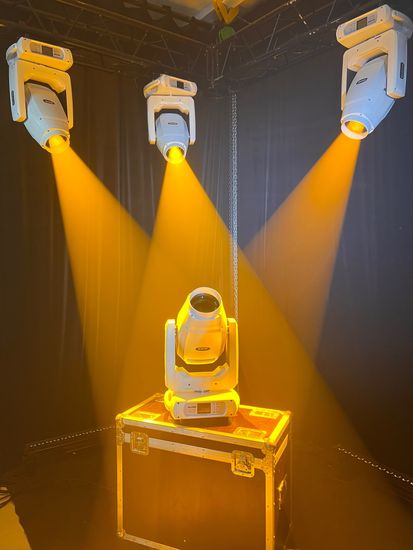 STAGELighting BSW 460 LED UP Световой прибор