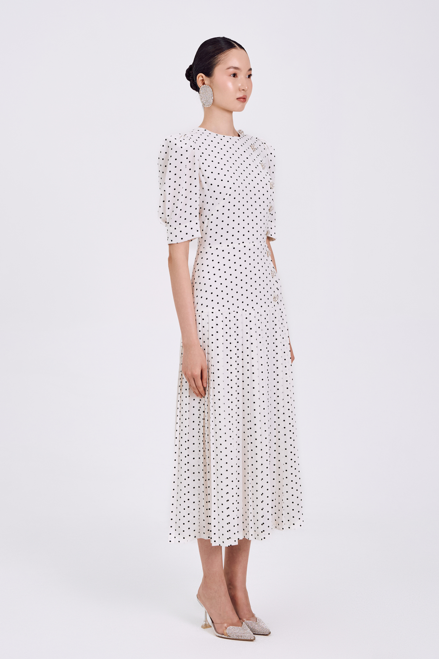 Платье Primavera (Примавера) на запах, белый в черный горошек