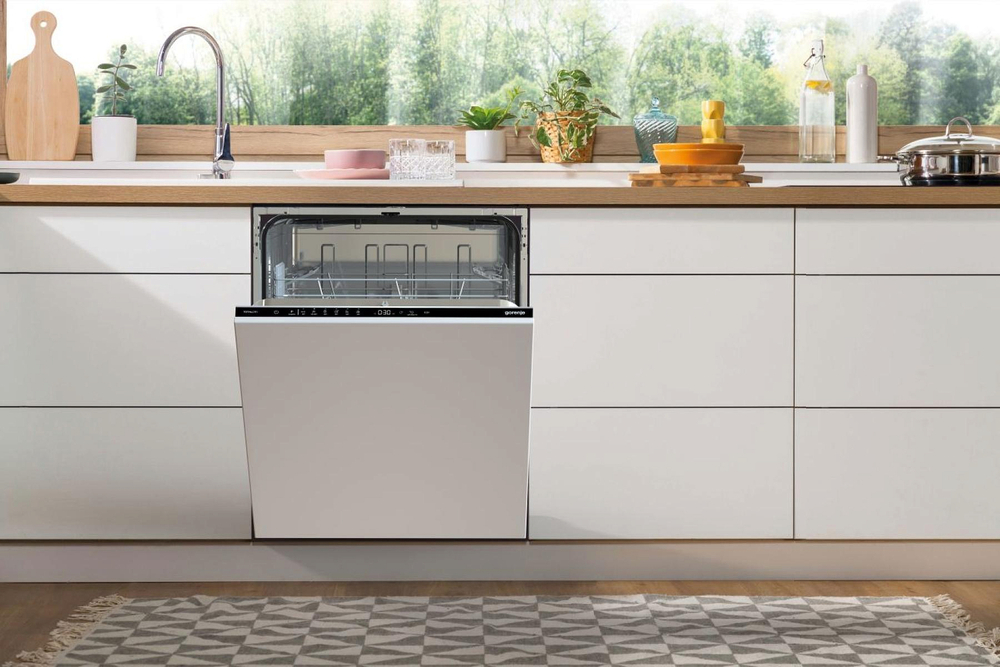 Встраиваемая посудомоечная машина Gorenje GV642D90