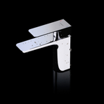 Смеситель для раковины Steinberg Серия 200 с керамическим картриджем, без сливного гарнитура 1 1/4“, с гибкими шлангами 3/8“, хром 205 1010