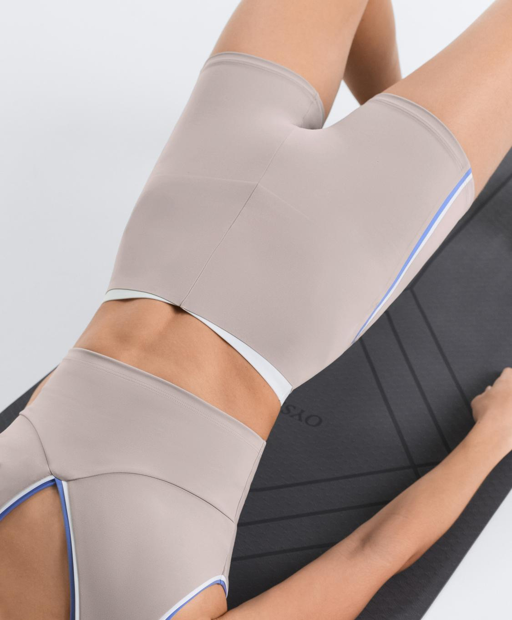 OYSHO Легинсы-велосипедки Compressive с высокой посадкой 10 см, серо-бежевый