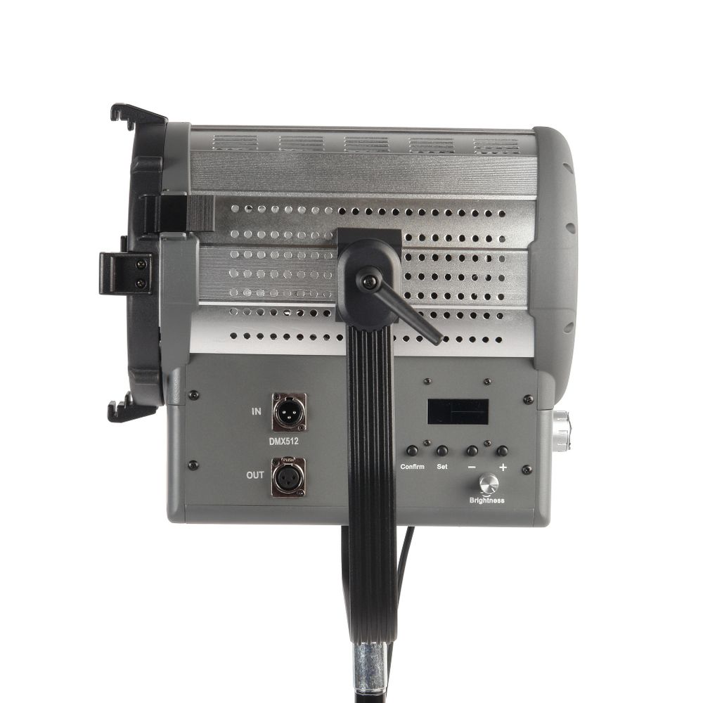 Светодиодный осветитель GreenBean Fresnel 500 LED X3 DMX