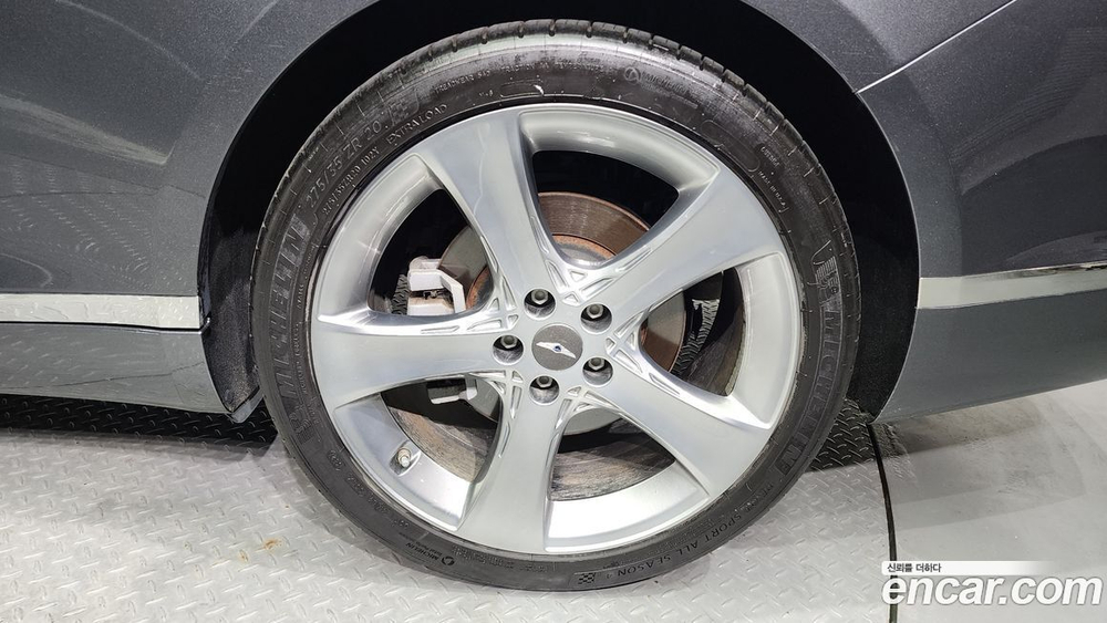 Genesis G80 (RG3) Бензин 2.5 Turbo 2WD (08.2020)
