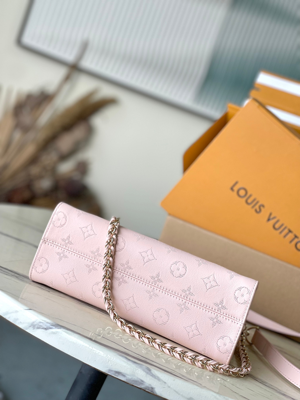 Louis Vuitton Onthego East West