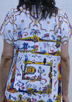 Футболка "Лабиринт", о мотивам средневековых буквиц и фантастических существ со страниц Псалтири Латтрелла