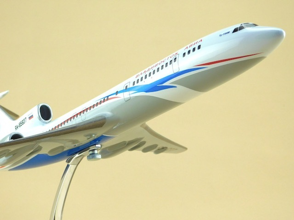 Модель самолета Ту-154М (М1:100, Владивосток Авиа)