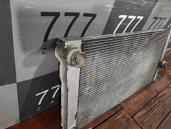Радиатор двигателя BMW 5-Series (F10) 09-16 Б/У Оригинал 17118509176