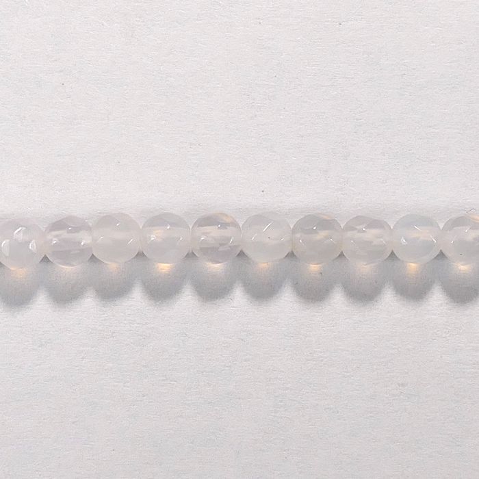 Бусина из агата белого, фигурная, 4 мм (шар, граненая)