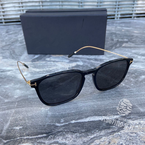 Солнцезащитные очки Tom Ford
