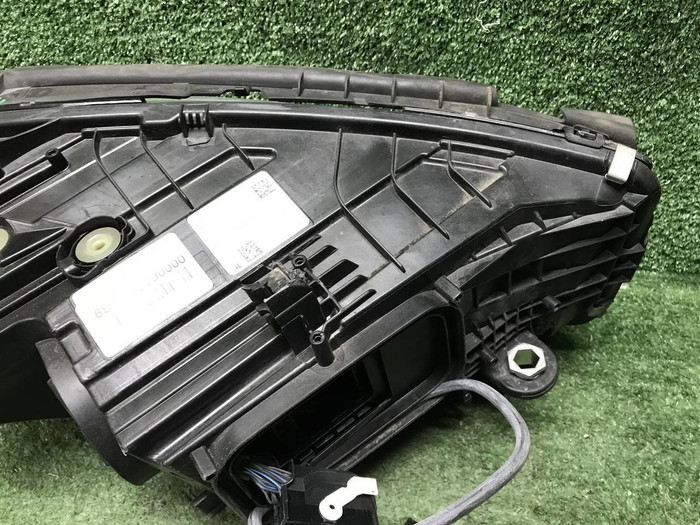 Битая Фара левая Mercedes C w206 (2021-н.в.) LED