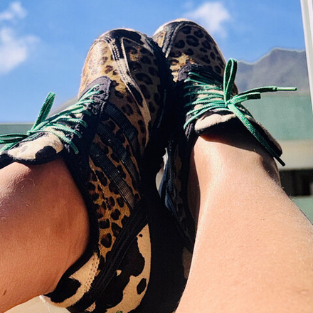 ADIDAS Кроссовки Adizero Adios OG с анималистическим принтом, черный/белый