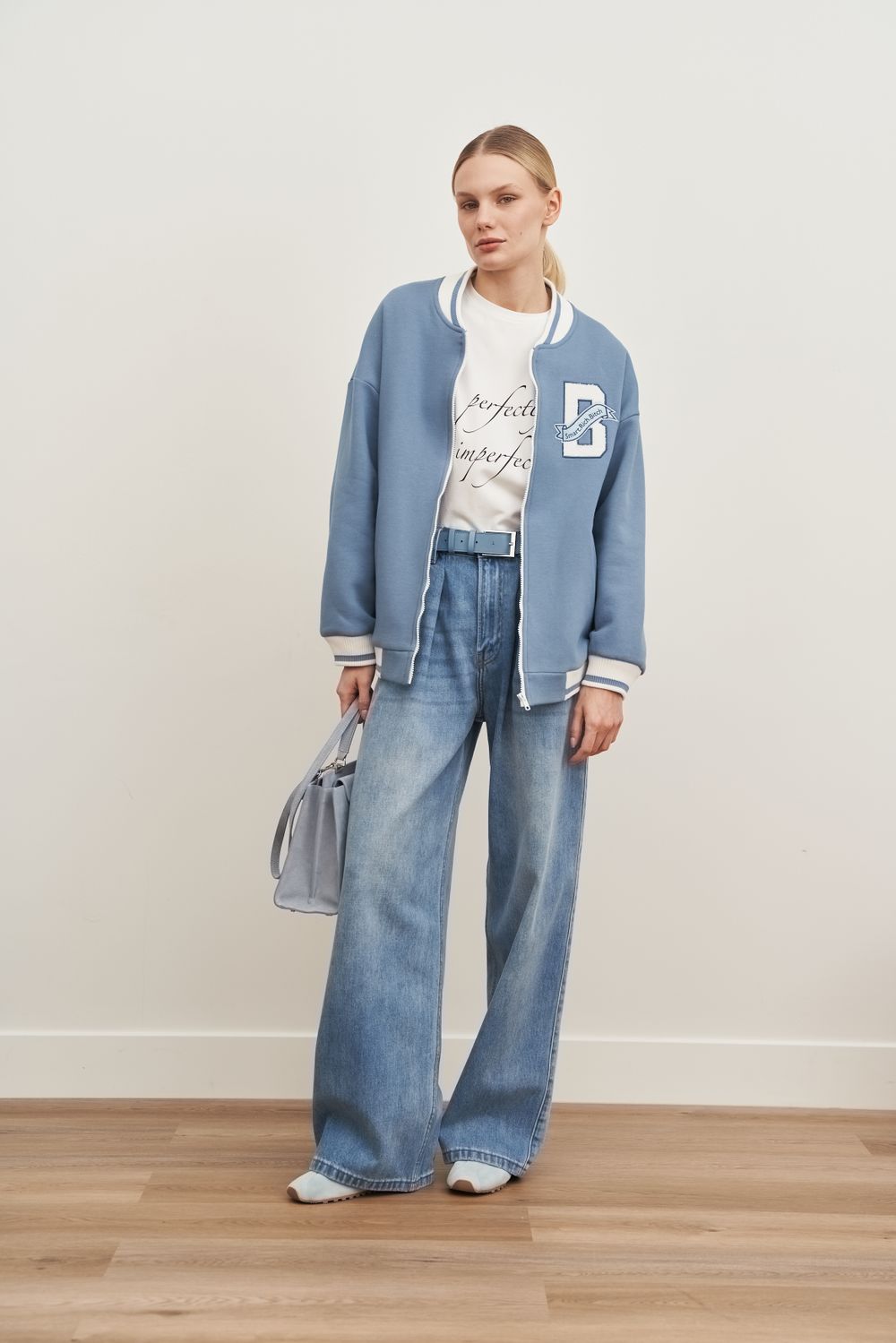 PERFECT JEANS С ЗАЩИПАМИ BLUE