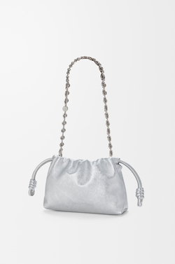 Loewe Мини-сумка Flamenco из телячьей кожи с муаровым принтом, серебряный