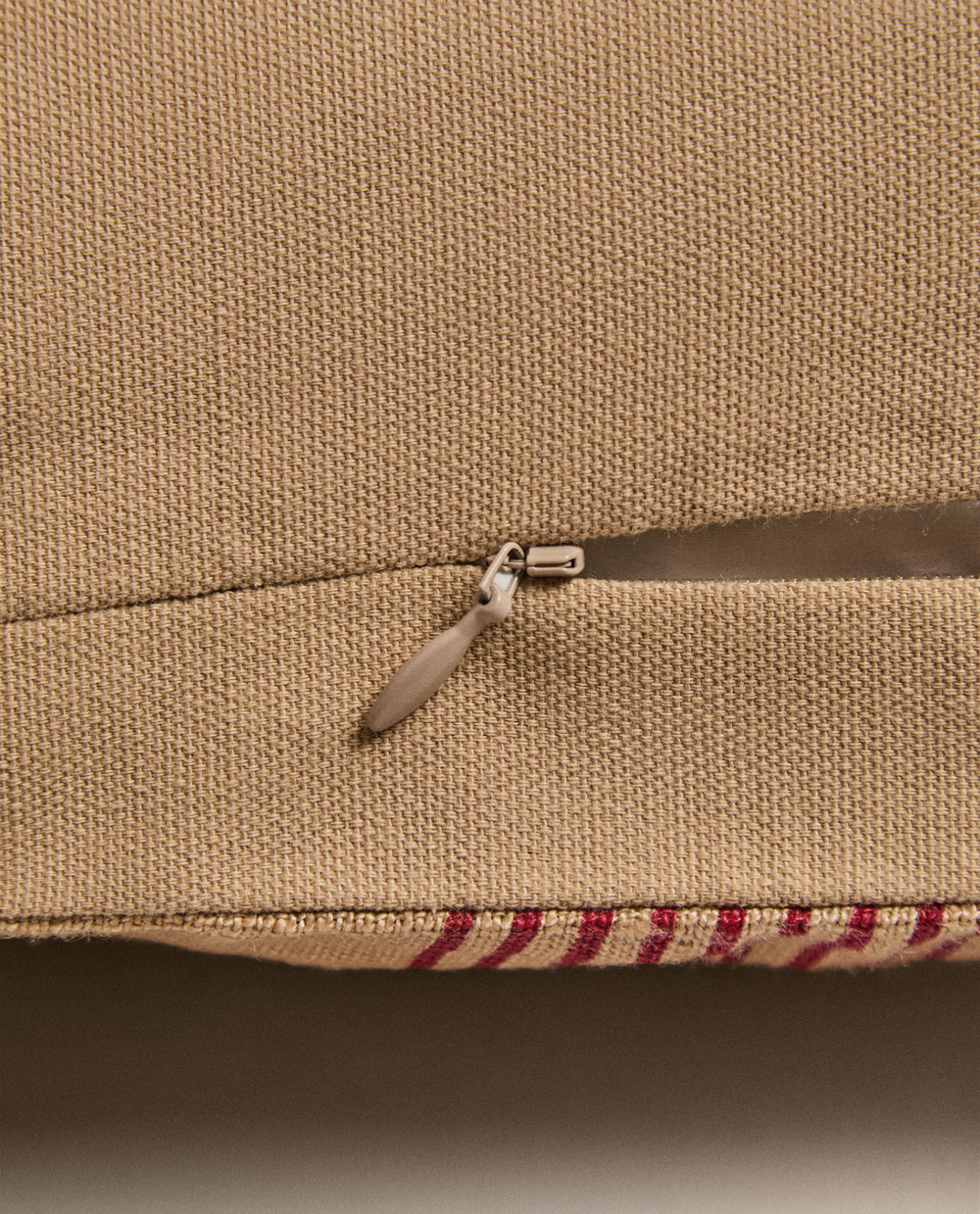 Zara Home наволочка декоративная из льна, светло-бежевый, в полоску, 50x50 см