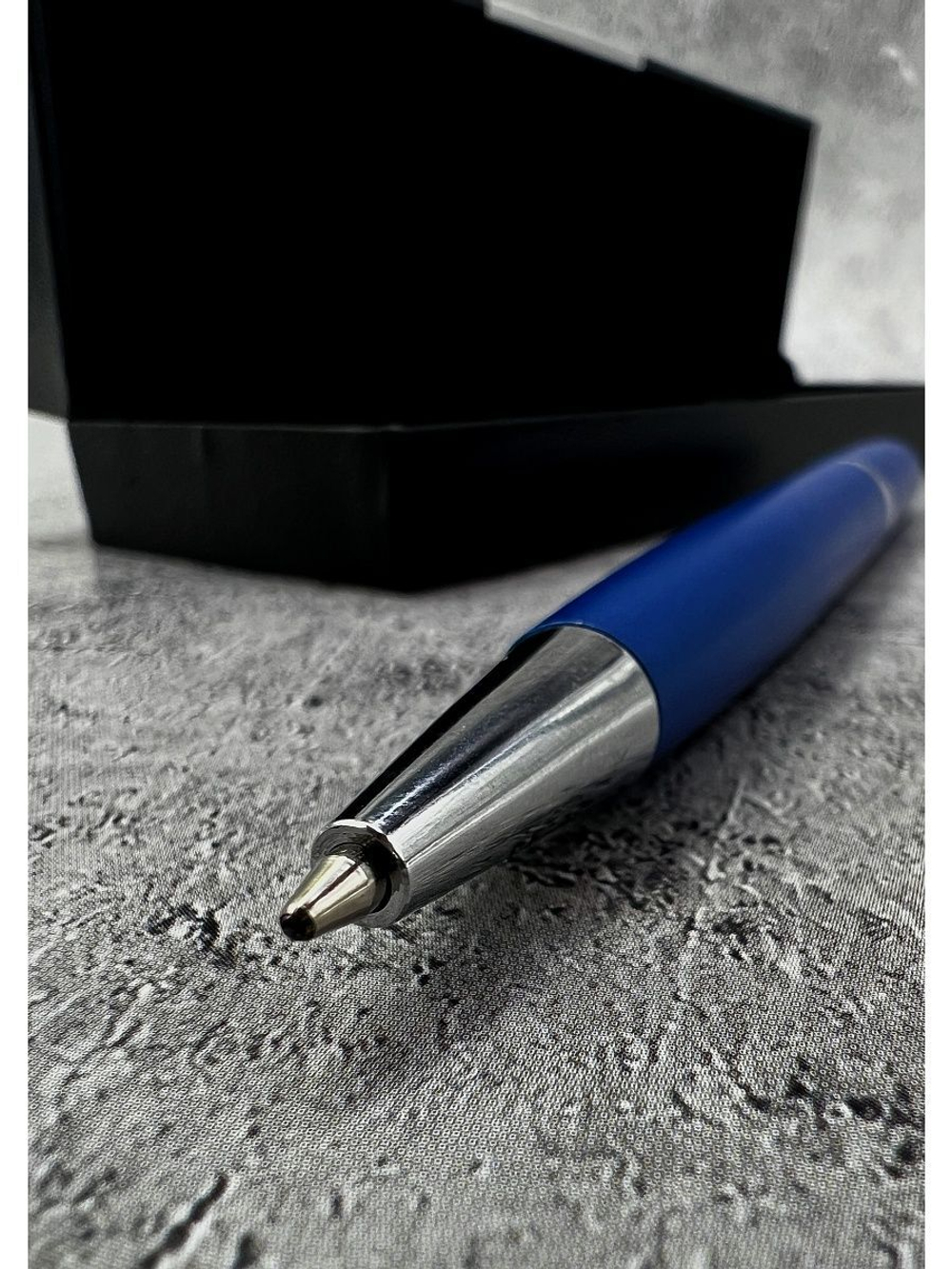 Ручка в коробке