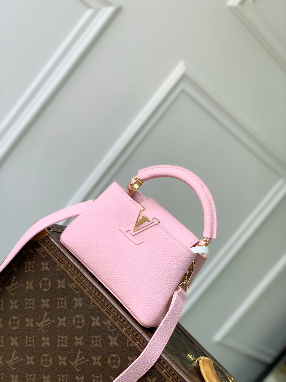Louis Vuitton Capucines Mini