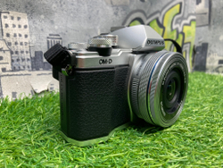 Olympus OM-D E-M10 Mark II Kit 14-42mm EZ