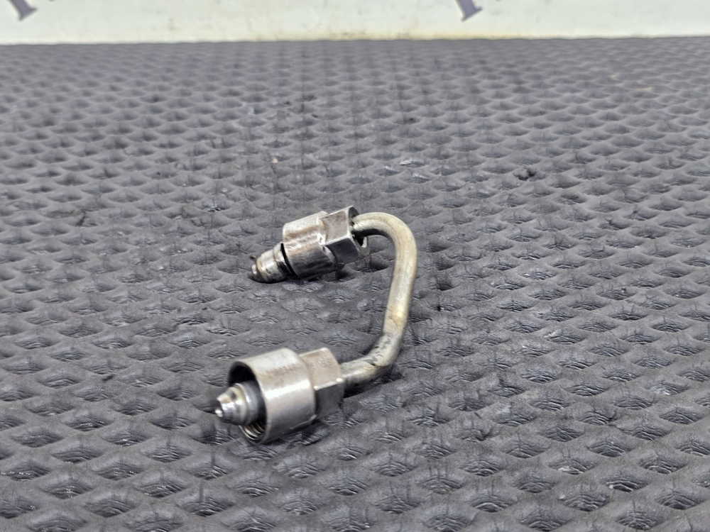 Трубка топливная