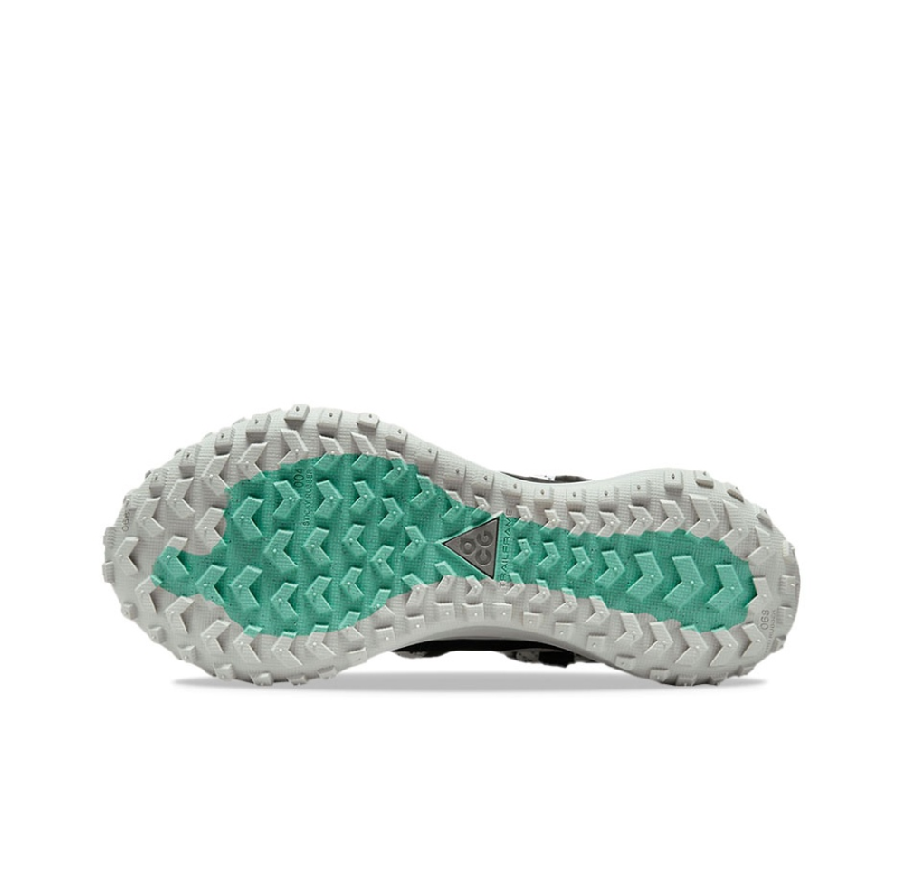 Кроссовки Nike ACG Mountain Fly Low SE 'White Anthracite' DO9334‑100