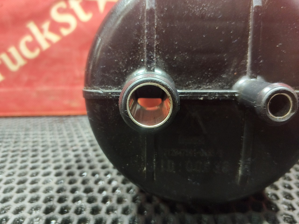 Бачок ГУРа 2022г