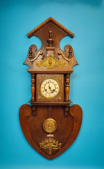 Массивные настенные часы