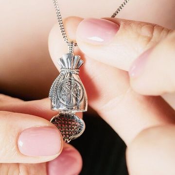 Подвеска-ладанка. Мешочек "Милость Божья"