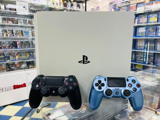 Sony Playstation 4 Pro 1TB CUH-7218B, Без коробки, S/N: 03274526575634902(Б/У, PS4 Pro) Белая