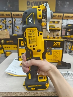 Аккумуляторный реноватор DEWALT DCS356, 18 В, 20000 кол/мин, без АКБ и ЗУ